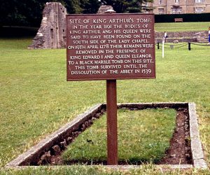 'Arthur's Grave', Glastonbury